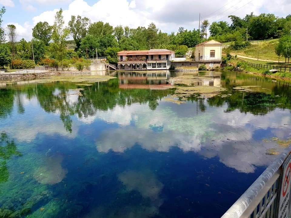 Bed and Breakfast Casale Dei Ricordi Arce Exterior foto